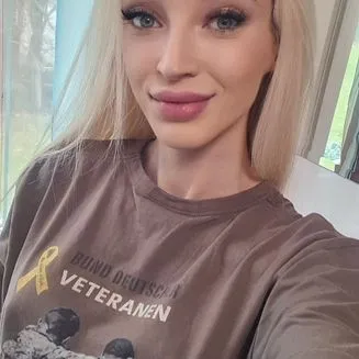 CremeDeLaCreme93 - Anal Amateur Profil