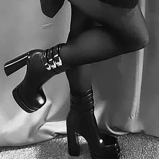 Roana_Red - Anal Amateur Profil
