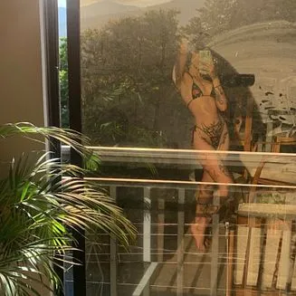 SelenaJones - Anal Amateur Profil