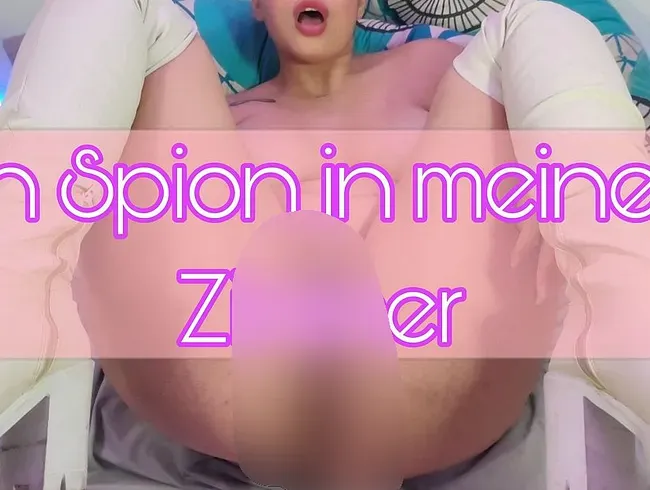 Sie spionieren mir in meinem Zimmer nach und wollen mir keinen Schwanz leihen! - AishaDavies Anal Video