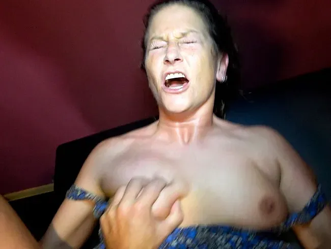 MILF Myra (43) - Lutsch meinen SCHWANZ...dann ficke ich deinen ARSCH! - Andy-Star
