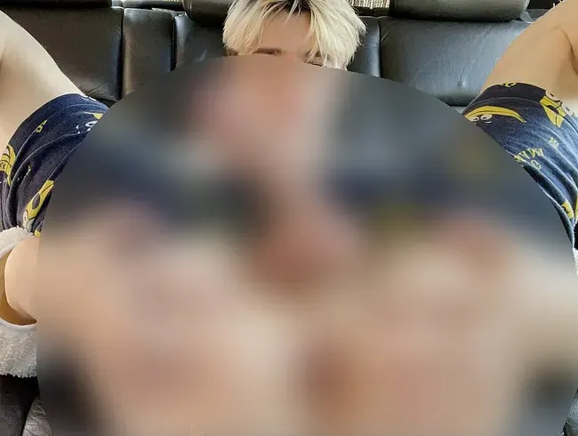 Süßer Schnuckel wird im Auto gefickt - Artem_Suchkov20 Anal Video