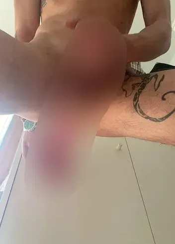 Wie ich diesen großen roten Schwanz in meinem Arsch genieße!!! - Bingoxxx95