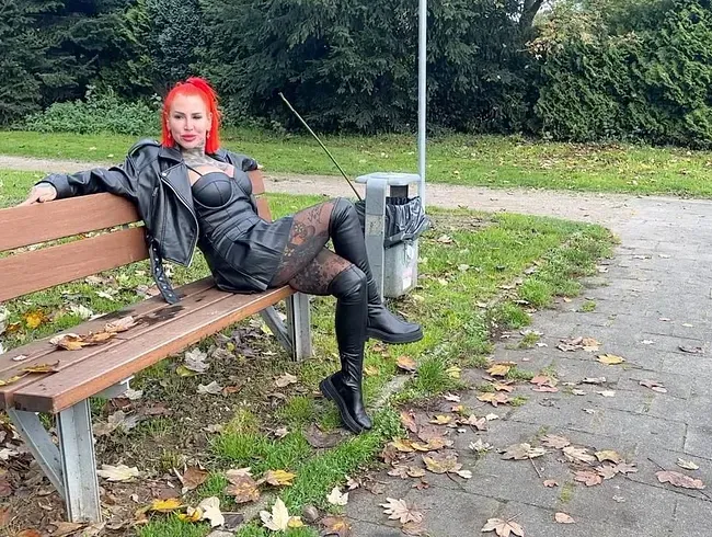 Perverse Leder-abfick-Schlampe ! 3 Loch AO beim ersten Date - Cat-Coxx