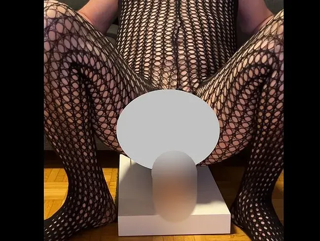 Abspritzen in meinem neuen Netzbody - Christian_AG Anal Video