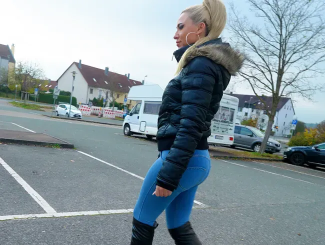 Spießigen SCHULLEITER PERVERS heftig SCHOCKIERT | SO DRECKIG hatte ER es noch NIE! 3-LOCH +Jeanspiss - Daynia Anal Video