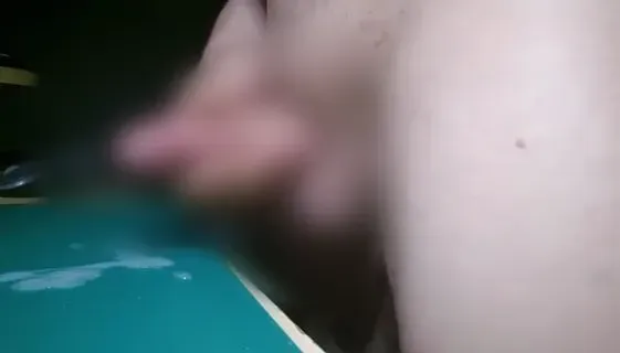 Ich spritze immer gerne auf den Tisch (ohne Ton) - Discover_me Anal Video