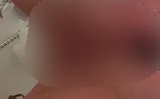 Feuchte fotze wird unter der Dusche mit der Haarbürste gefickt? - Flottemucki Anal Video