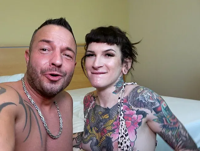 Bareback-Anal mit AO-Transe - ERSTER ARSCHFICK VOR DER KAMERA - FunFuckPaar Anal Video
