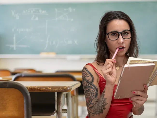 DIE TOTALE SCHWANZ-ERZIEHUNG! VON DER BERUFSCHUL-SCHLAMPE zur strengen LEHRERIN! Traust du dich? - Jenny_Stella Anal Video