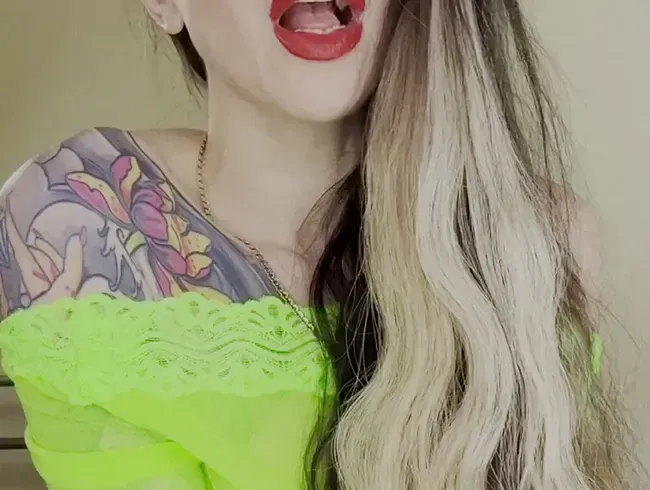 Doppelte Penetration, DP mit Spielzeug im heißen grünen Outfit - juliadomaina Anal Video