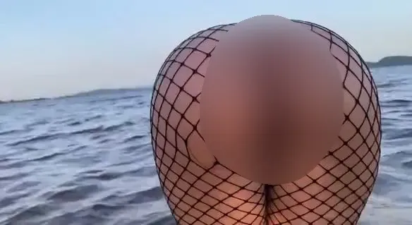 mein Körper im Vordergrund. - Kourchase Anal Video