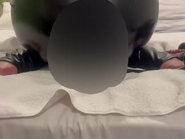 Geiler Analritt auf der Aubergine - Lola84foryou Anal Video