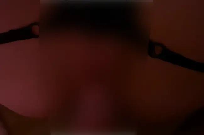 Gefesselt in meine Fotze und mein Arsch gefickt  - mel_chris Anal Video