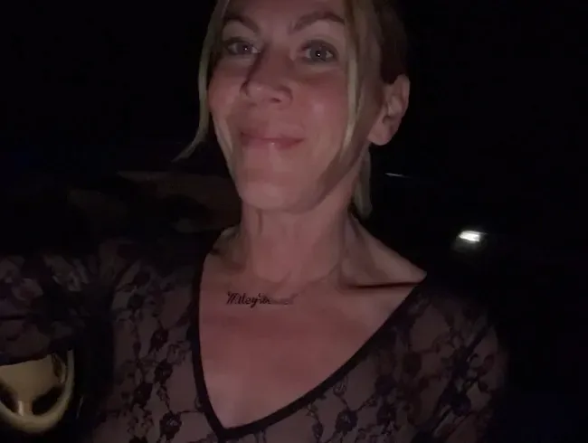 Krasser gehts nicht!! Fremder Trucker fickt mich mitten auf der Strasse !! - Miley-Weasel Anal Video