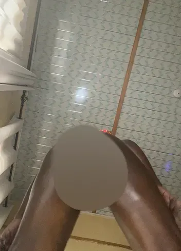 Arsch-Twerking ?? und Nahaufnahme der Vagina ??? - MissKinkyKassy Anal Video