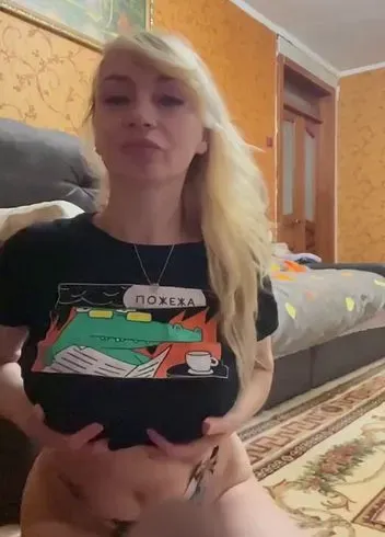 Bei dem wetter laufe ich immer zuhause Nackt - NewSexyLesbi Anal Video
