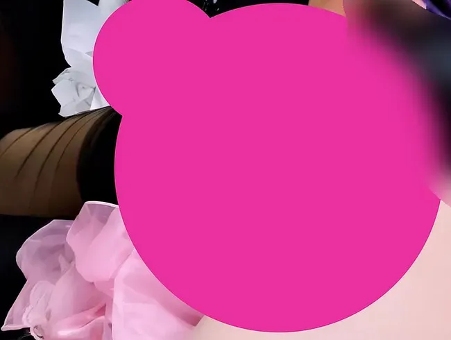 Sissy schiebt sich Analkugeln rein - nylonsissi Anal Video