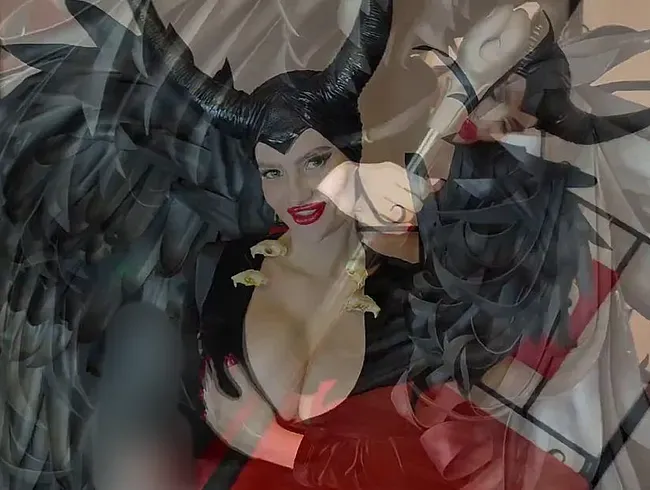 Dämonin liebt doppelte Penetration mit Gothic-Dildos - Princess18xxx Anal Video