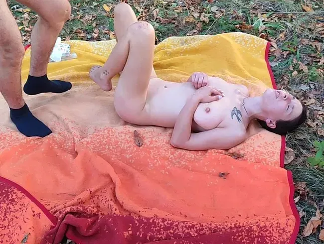 Eine Schwarzhaarige Lesbe filmt wie seine Freundin Anal gefickt wird - sansaniz1964 Anal Video